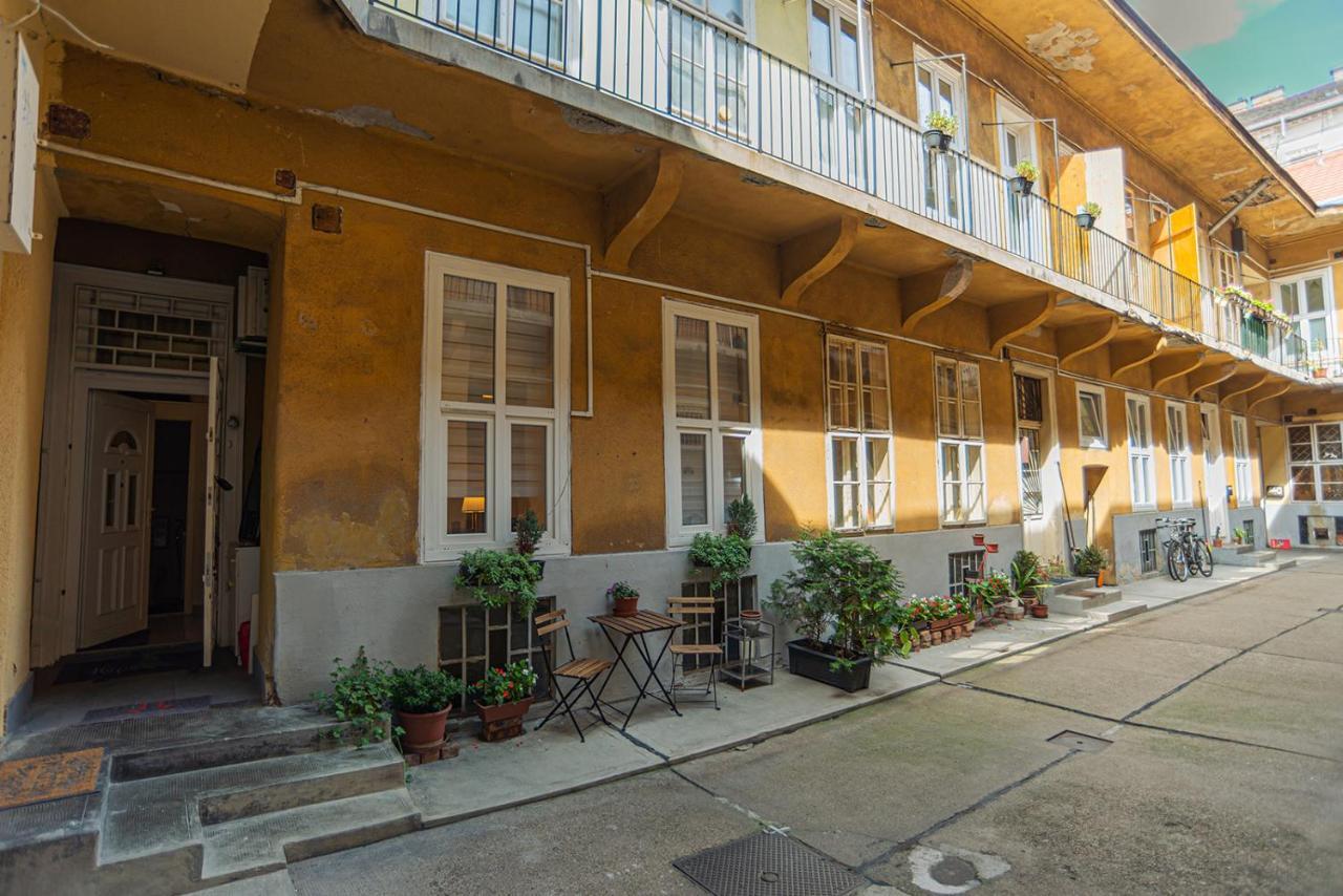 Magica - Cosy Apartment In The Heart Of Budapest Ngoại thất bức ảnh